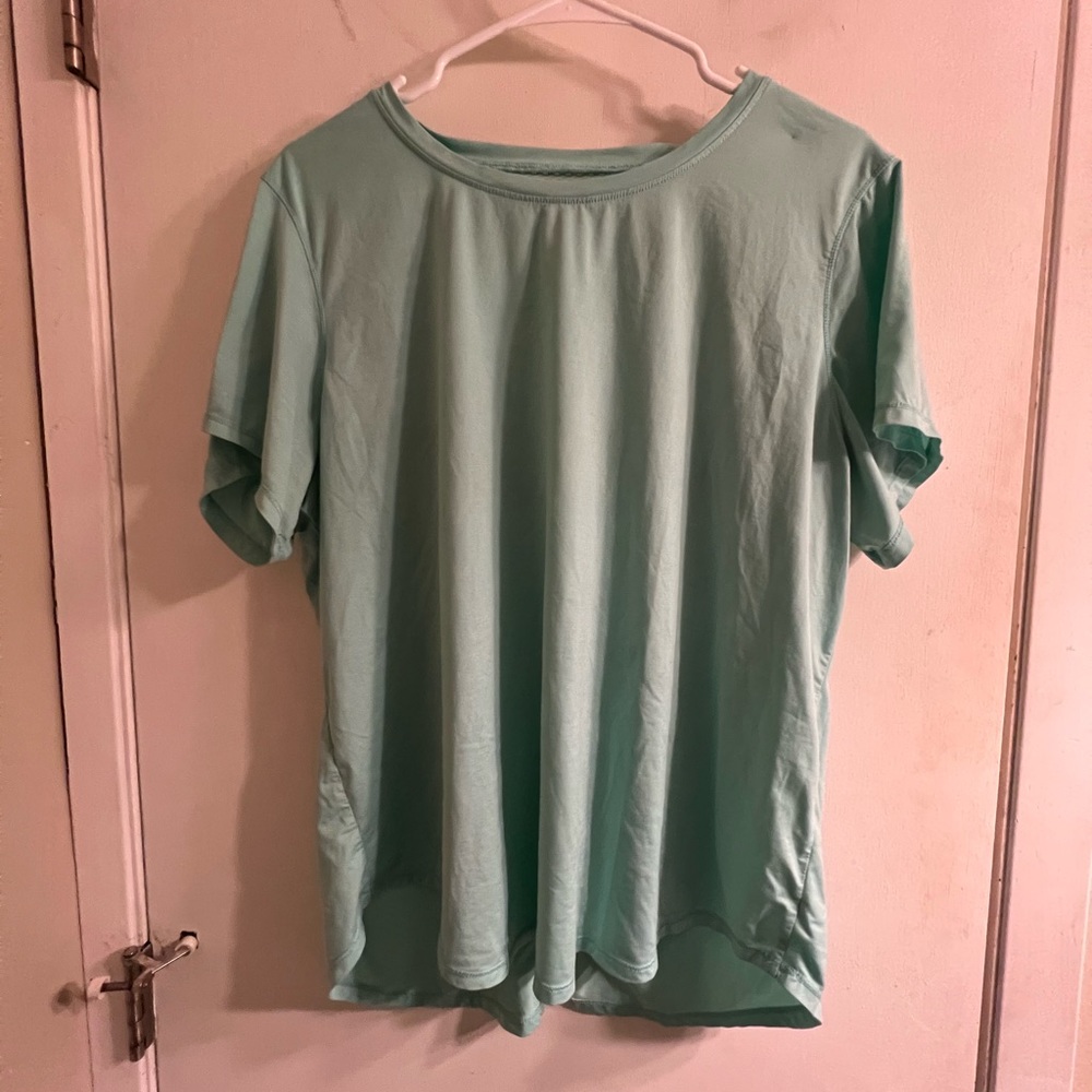 Brand-new workout shirt, color: teal